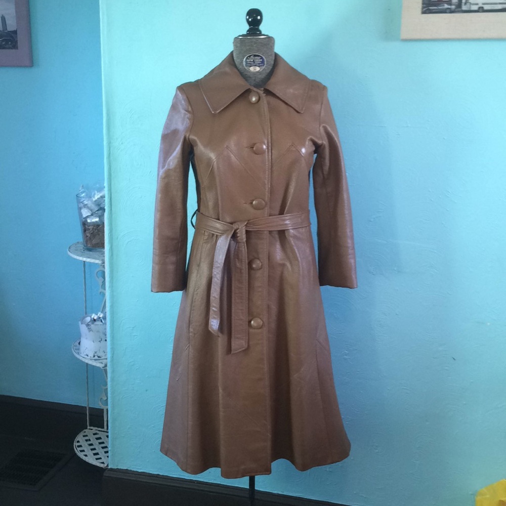 Vintage leather trench, with belt